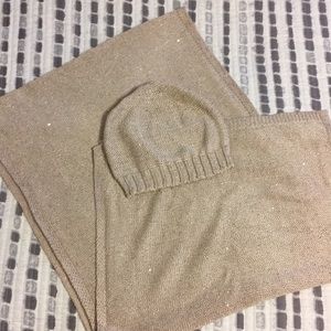 Gorgeous WHBM hat and scarf set